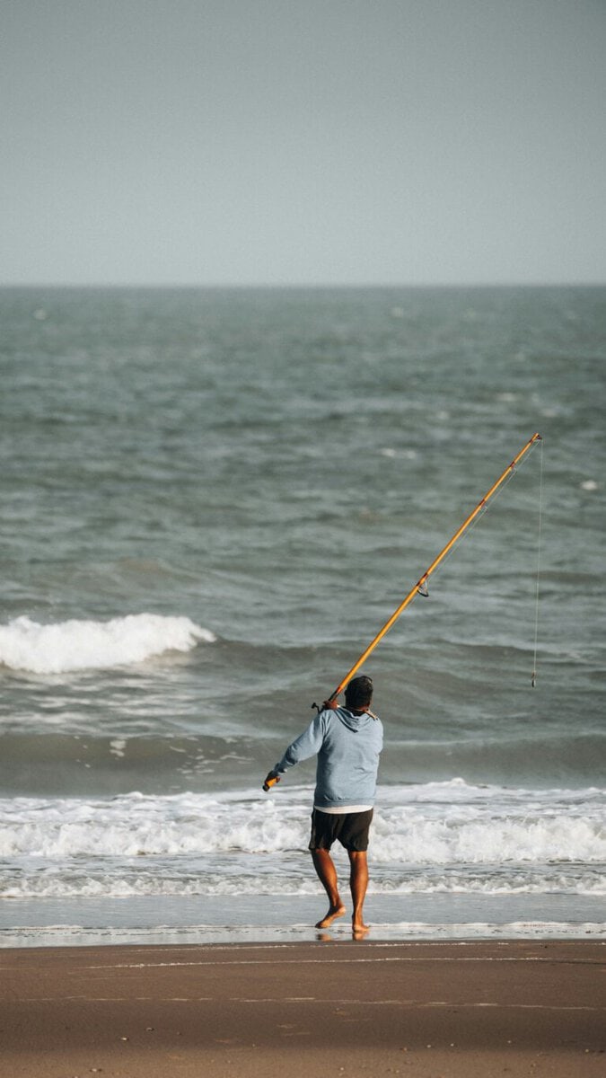 Fishing the Beach at Treasure Island Florida: Tips and Safety Guide [Catch the Big One!]