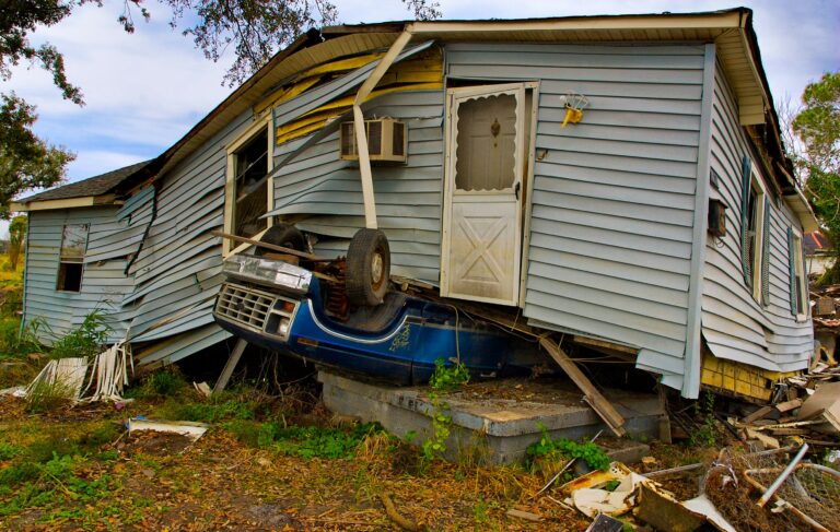 What hurricanes hit Indian Rocks Beach Florida? Discover the Impact [Must-Read Insights]