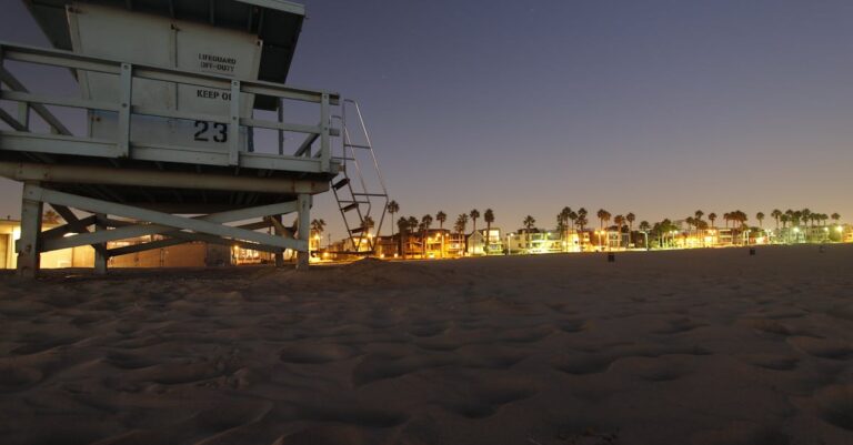 Expert Guide: Beach Safety Tips for Florida’s Oceanfront [Must-Read]